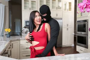 "Tôi là nhà thám hiểm" Người đẹp top 168CM, đôi chân siêu đẹp, thò tay vào quần lót chạm vào lỗ, góc nhìn siêu cận cảnh sâu trong họng, đóng cọc cưỡi nổ...