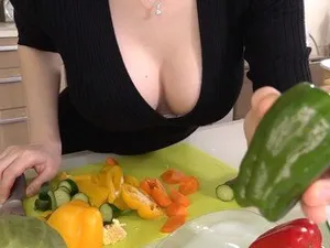 Phang lồn con dâu dễ thương bím hồng