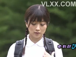 Sáng sớm mà em gái đòi ăn chuối tây nóng hổi